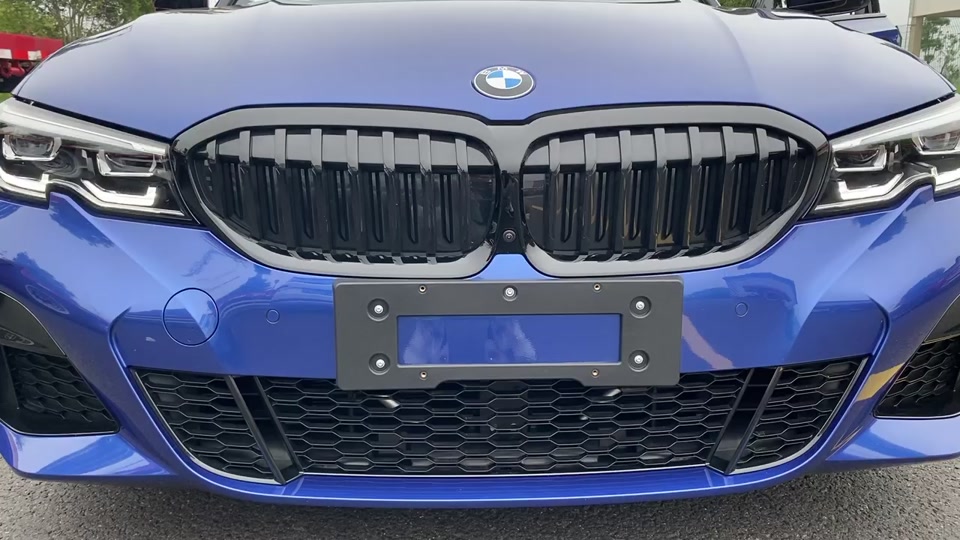 宝马进气格栅怎么打开 - 抖音