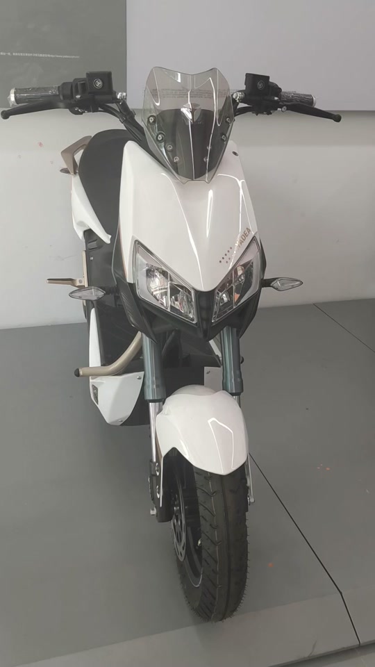 雅迪x5白金版和黑白版哪个更好 - 抖音