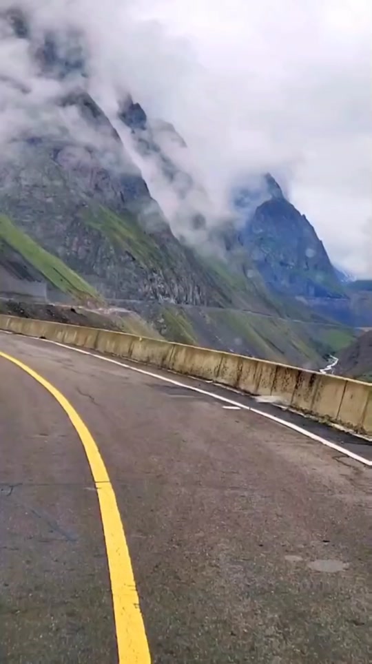 壁纸 道路 风景 高速 高速公路 公路 桌面 540_964 竖版 竖屏 手机