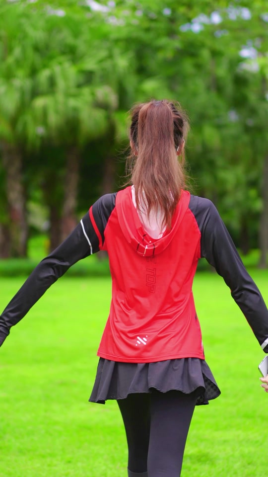 晓红运动穿搭:不想认命,就去拼命!