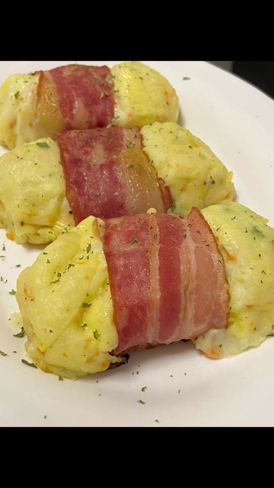 我的厨房日记 :土豆泥培根卷 (浅发一个无字幕版)