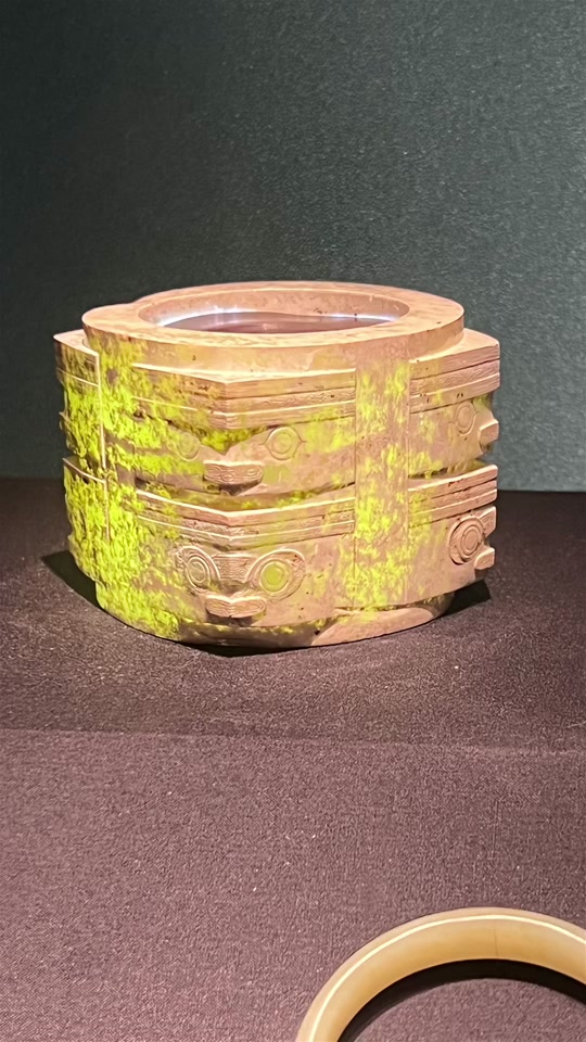 玉澂:中国玉文化从9200年前的小南山遗址玉玦一直到晚清的玉赏器,可谓