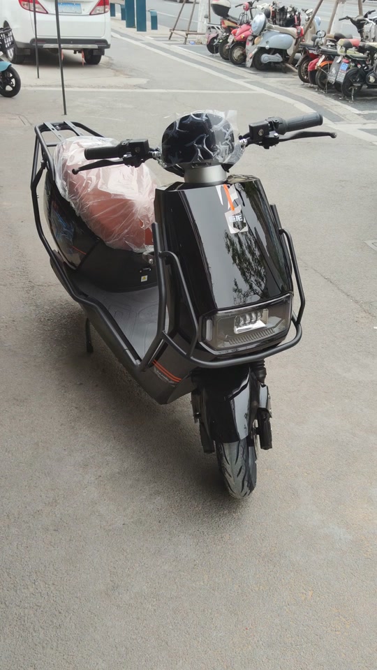 巨龙电动车g7二代三代有什么区别 - 抖音