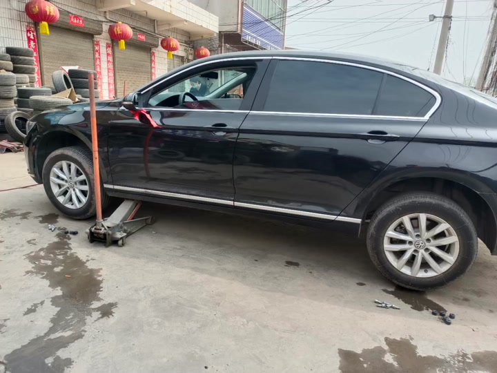 帕萨特16寸轮毂改18寸审车能过吗 - 抖音