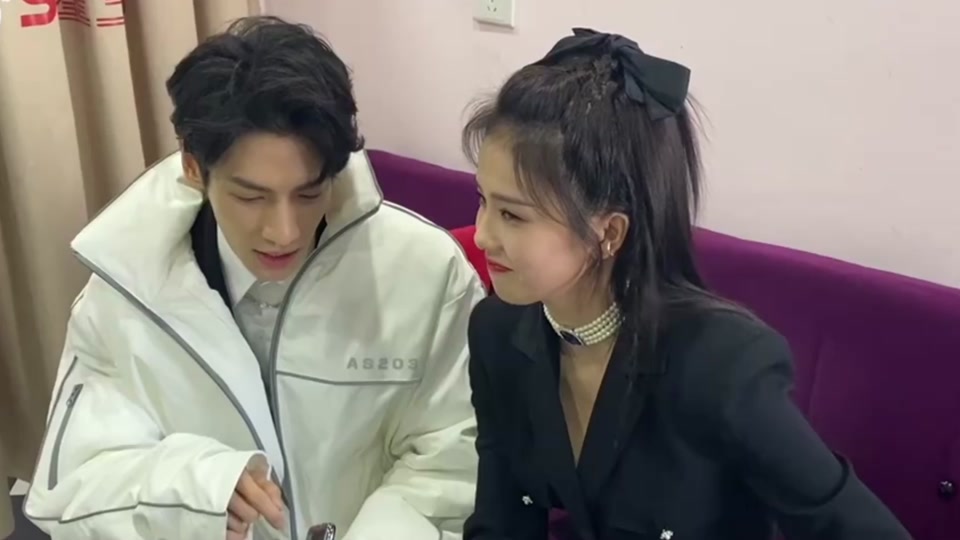 罗云熙和白鹿房车是一样的吗