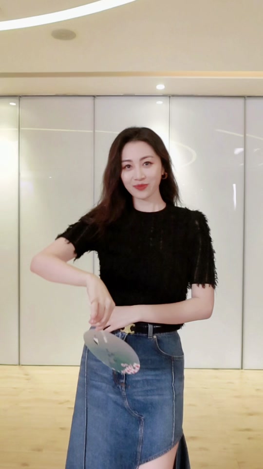 春锦荣扮演者韩云云是开心麻花成员吗 - 抖音