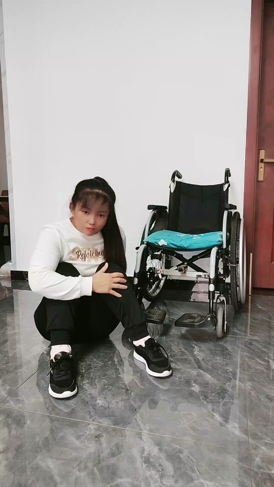 英子  97:生活虽苦但是也要坚强一路前行!#残疾人的生活