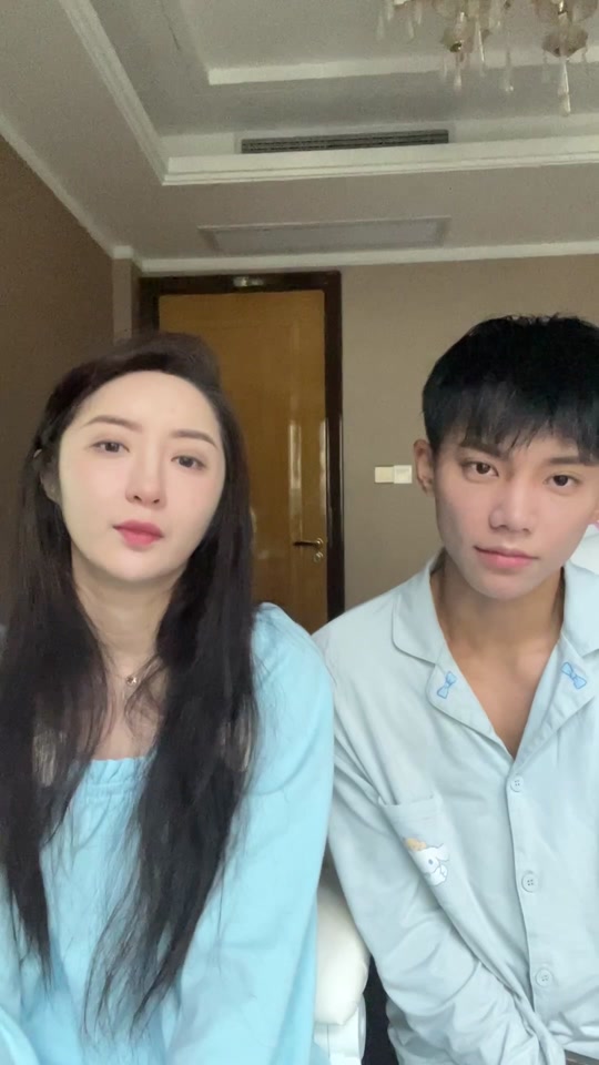 高泽宇参加唐梓婚礼