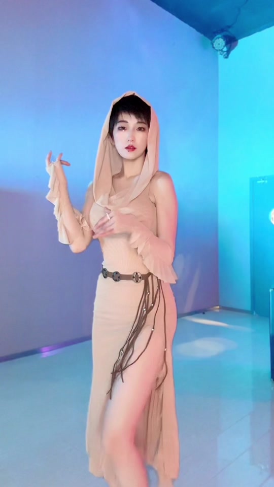 空哥长腿特效前后对比 - 抖音