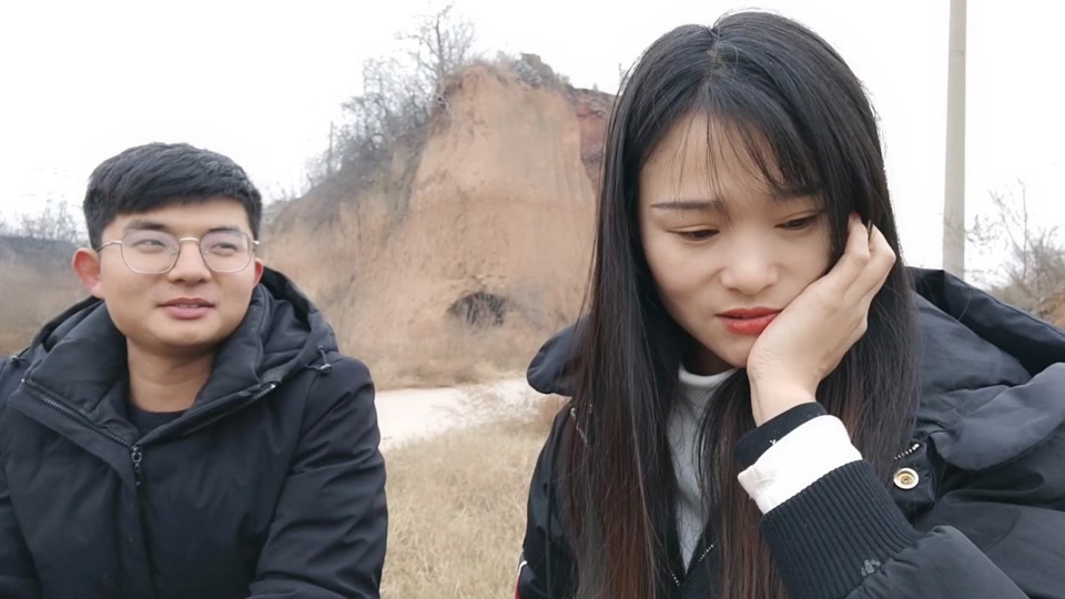 步琳萌带张龙到大哥家拜年