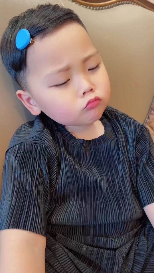 小橙子先生原来是父母收养的 - 抖音