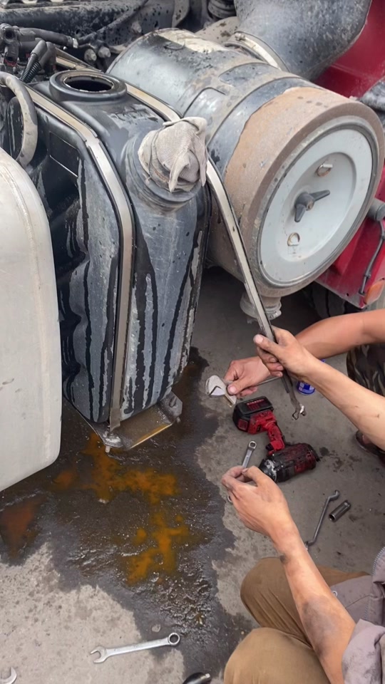 东风天龙kl尿素滤芯怎么安装 - 抖音