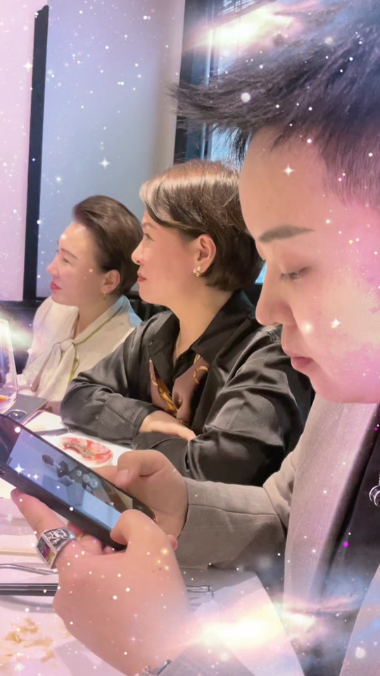 锦波生物董事长杨霞老公是谁 - 抖音