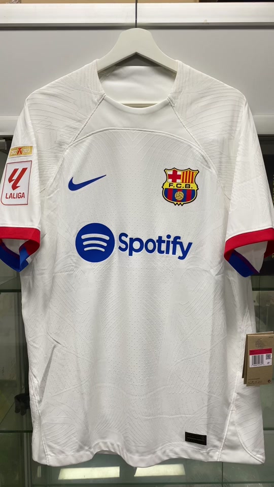 巴萨22-23赛季球衣怎么区别真假 - 抖音