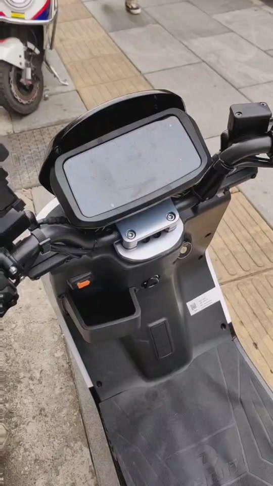 自由行红鹰电动车配置 - 抖音