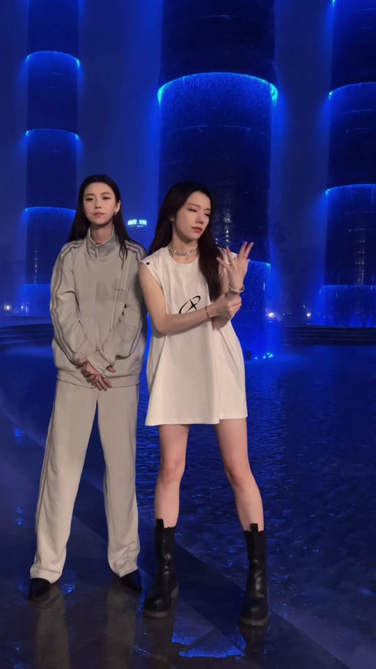 regina_大艺:表情管理大师 丑图是肯定没有的@美大可啊