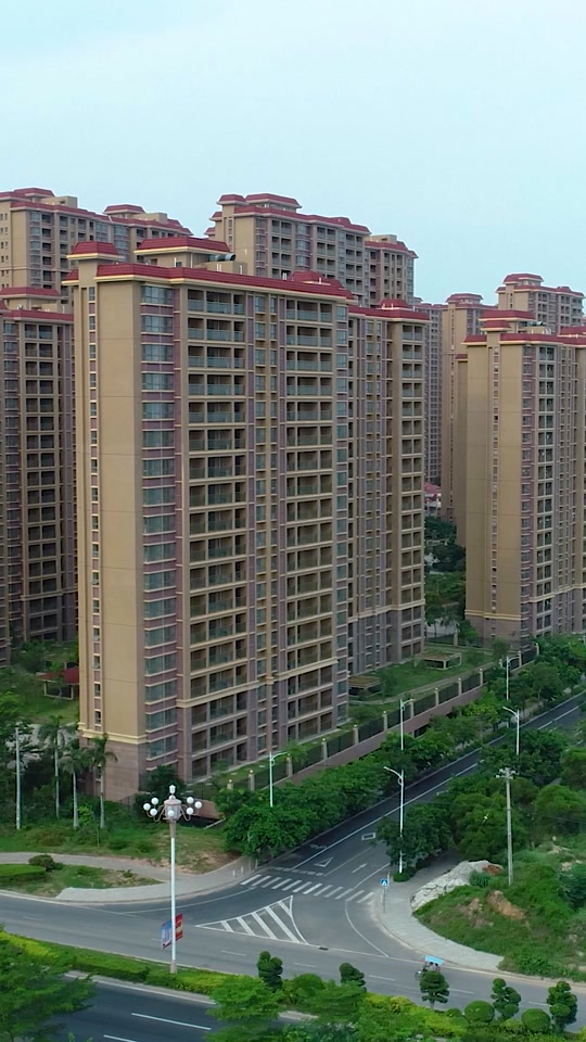 这不是大城市,却有点大城市的样子,这里是福建省漳州市漳浦县古雷镇.