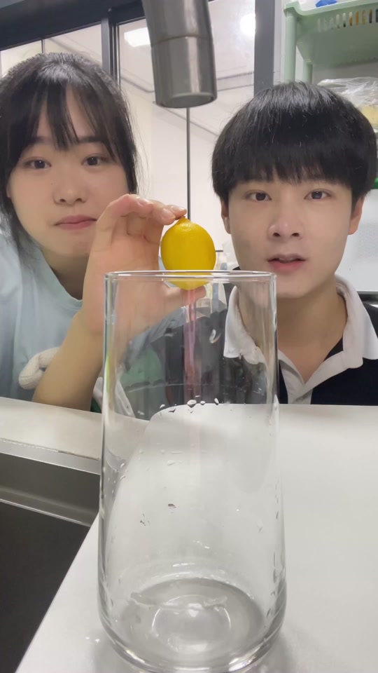 王蒙多和小不点做_王蒙多和小不点做不心动挑战_王蒙多和小不点做雪