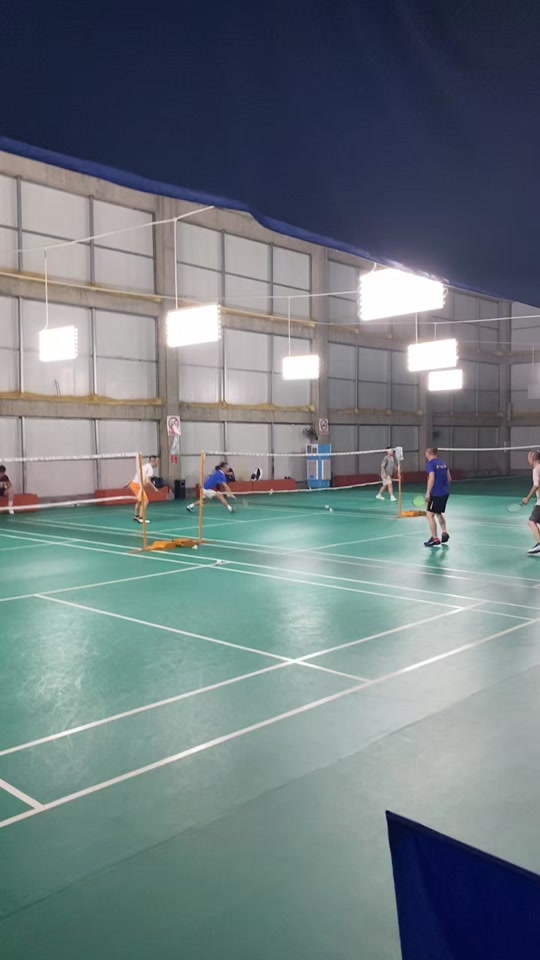 大众羽毛球馆 - 抖音
