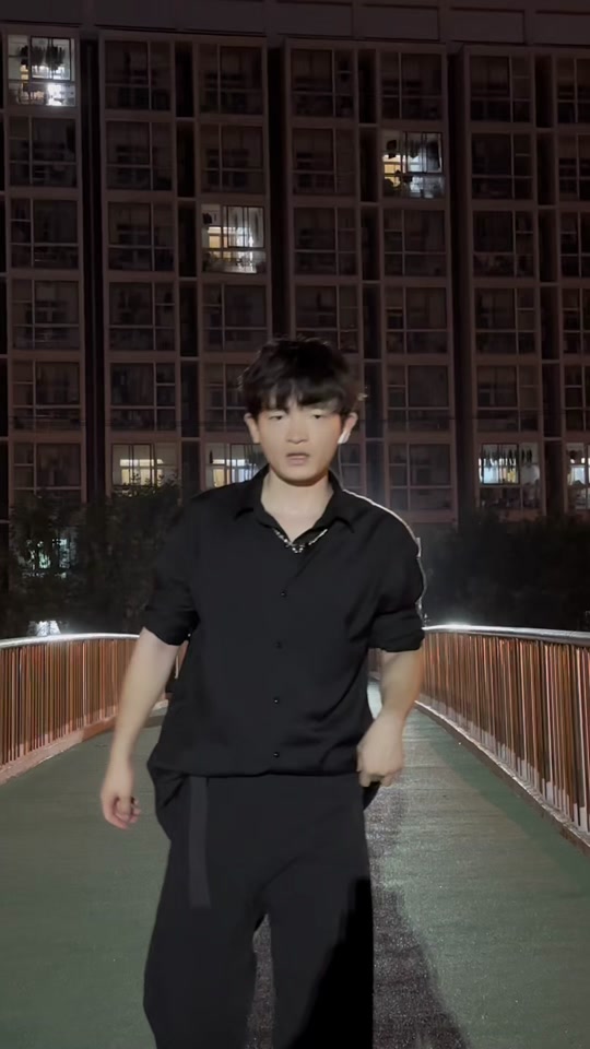 无厘头唱法抖音=无厘头歌手