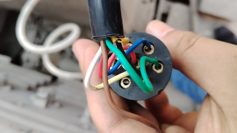 沃尔沃挂车七芯线接线方法图解