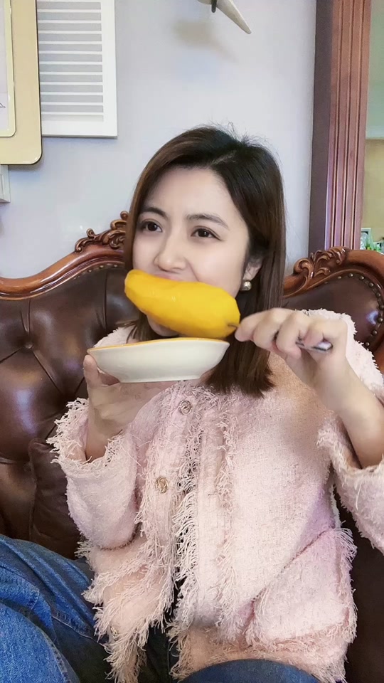 洋气黄八万小姐姐_洋气黄和八万姐_洋气黄女朋友八万 - 抖音