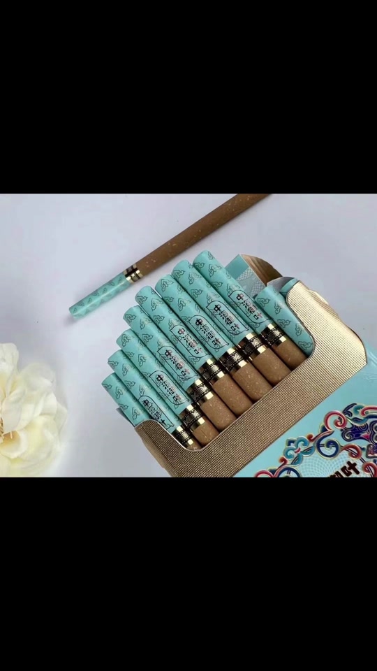 泰山(中海御叶)是一款机制雪茄型卷烟产品,是山东中烟为打造适合中国