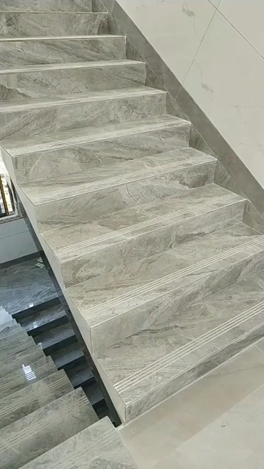 最漂亮楼梯瓷砖效果图