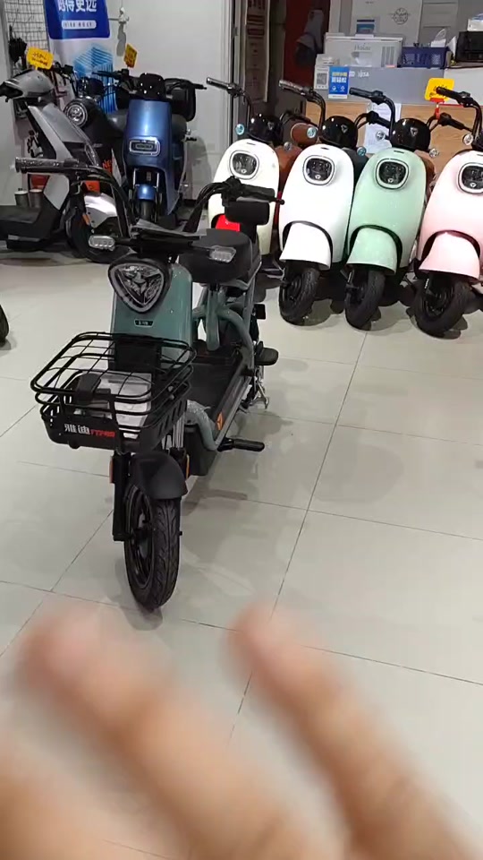 雅迪冠能速迈和小飞象哪个好_雅迪冠能小飞象怎么样_雅迪冠能小飞象3.