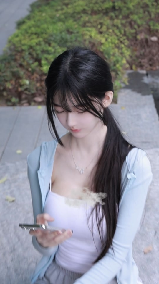 绿小林子 扩胸运动_绿小林子胸围多大_绿小林子慢摇 - 抖音