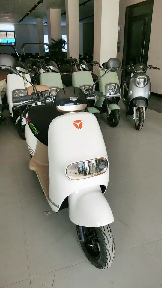 雅迪冠能m40实测落地多少迈 - 抖音