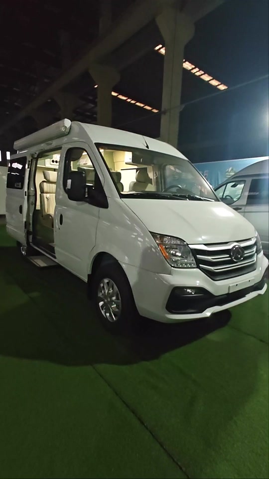 江苏宏运旅途房车 江小白