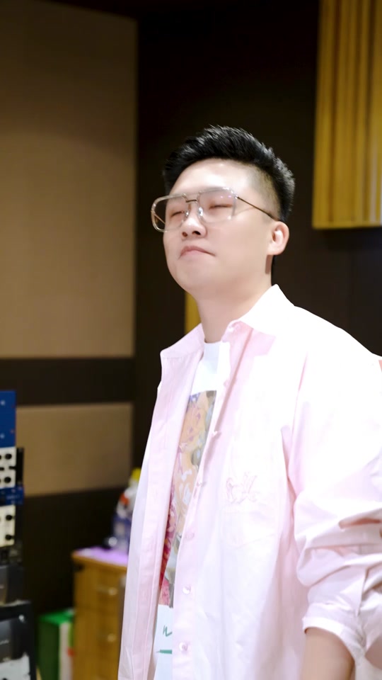 艺人红孩小风有点凉 - 抖音