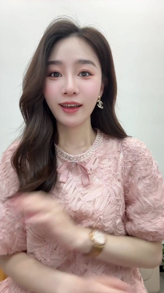 邱莹莹女装测评 - 抖音