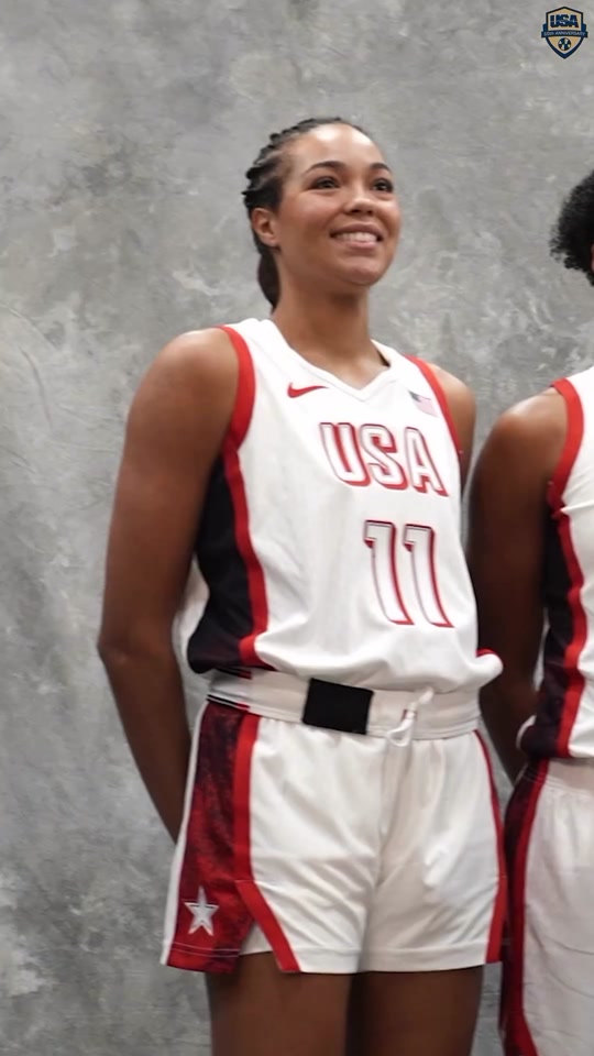 美国女篮6号约内斯库 - 抖音