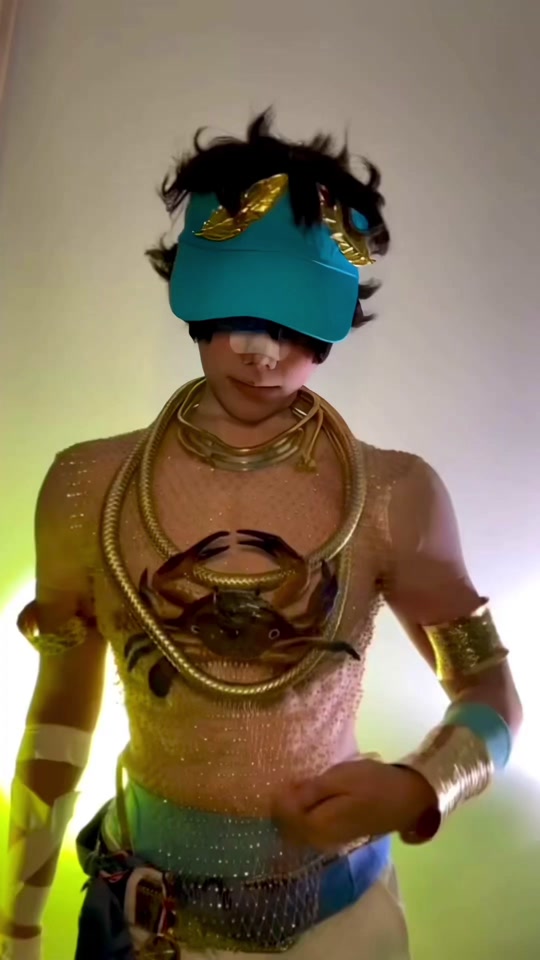 击球手夏日金皮没裤子 - 抖音