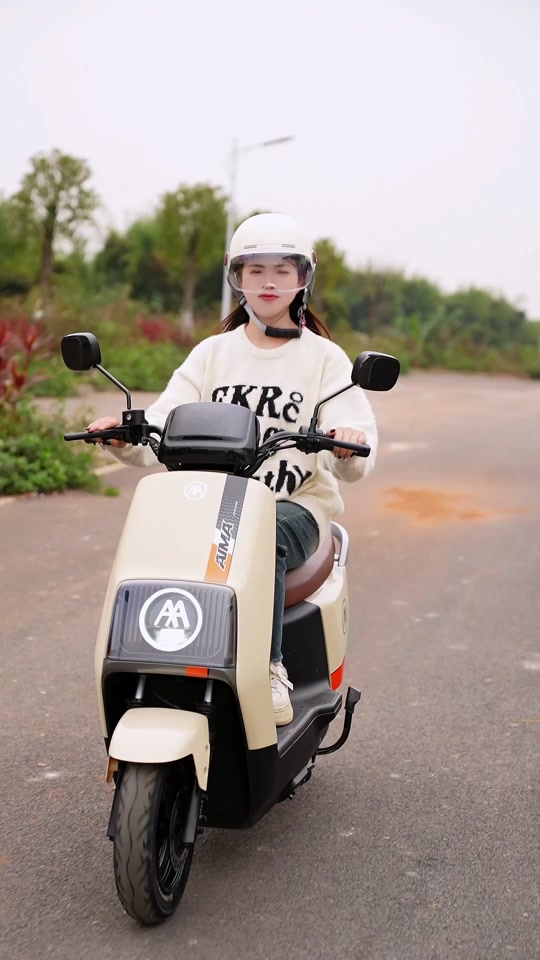 爱玛2024年新款适合男生吗? - 抖音