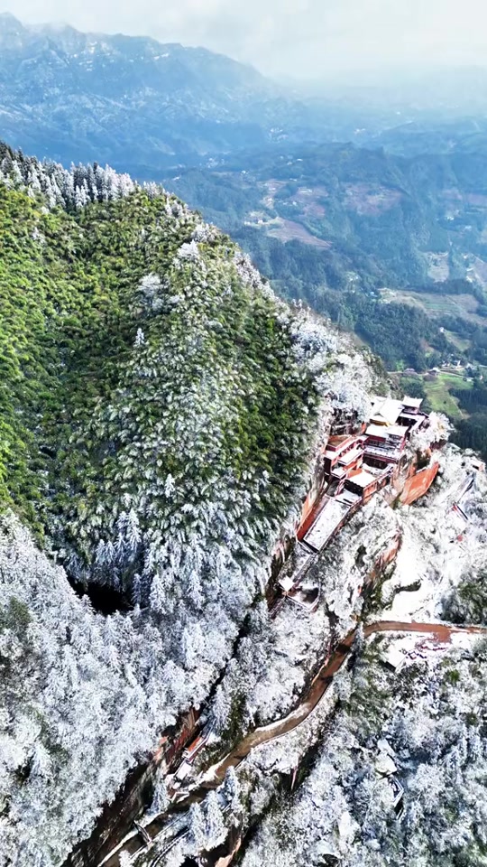 2025叙永玉皇观下雪没