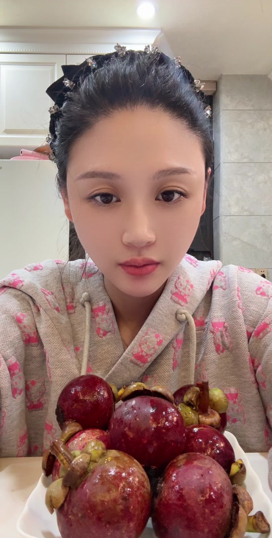 疯疯淼淼吃肥肉