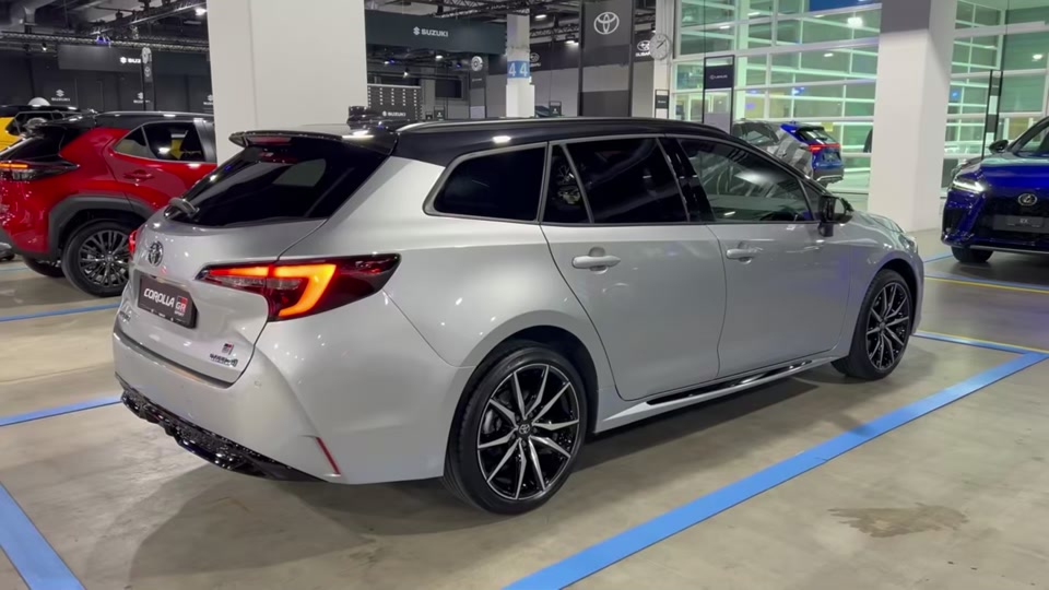 丰田卡罗拉6座旅行车国内上市时间 - 抖音