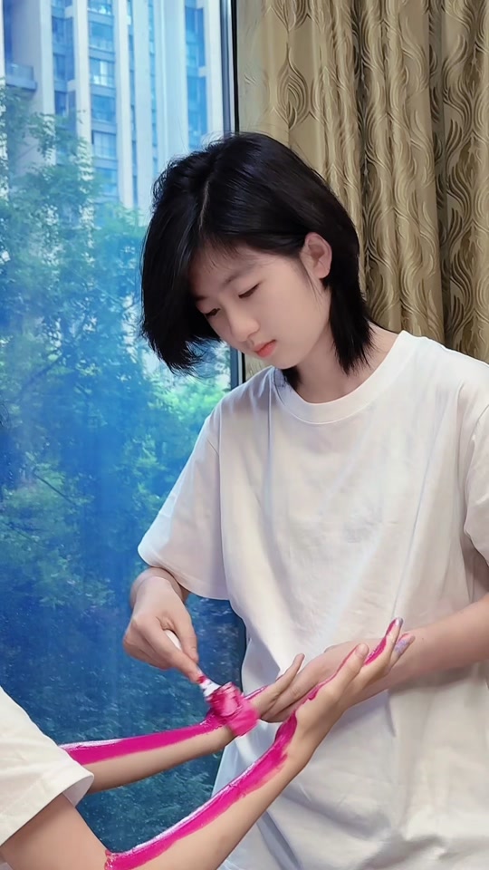 张忻然代言产品