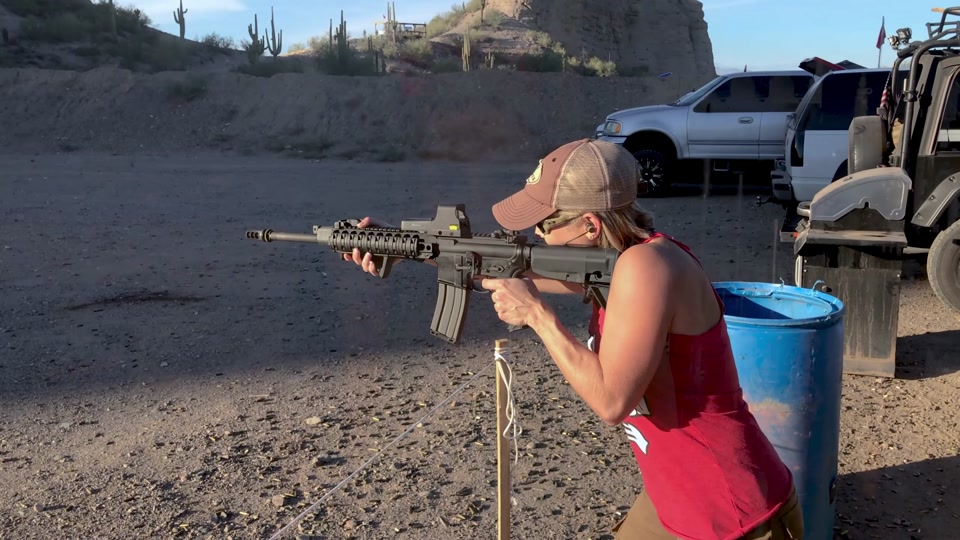 ar 15突击步枪_美国警察ar15突击步枪_star15突击步枪 - 抖音