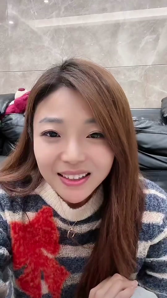 抖音女孩籼籼=抖音小女孩籼籼收入