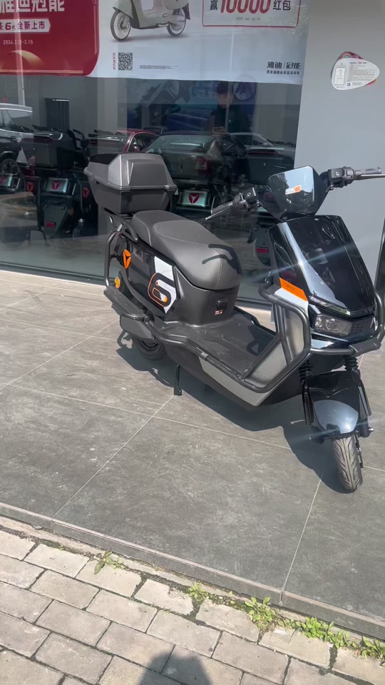 雅迪t60电池和电摩一样大小吗 - 抖音