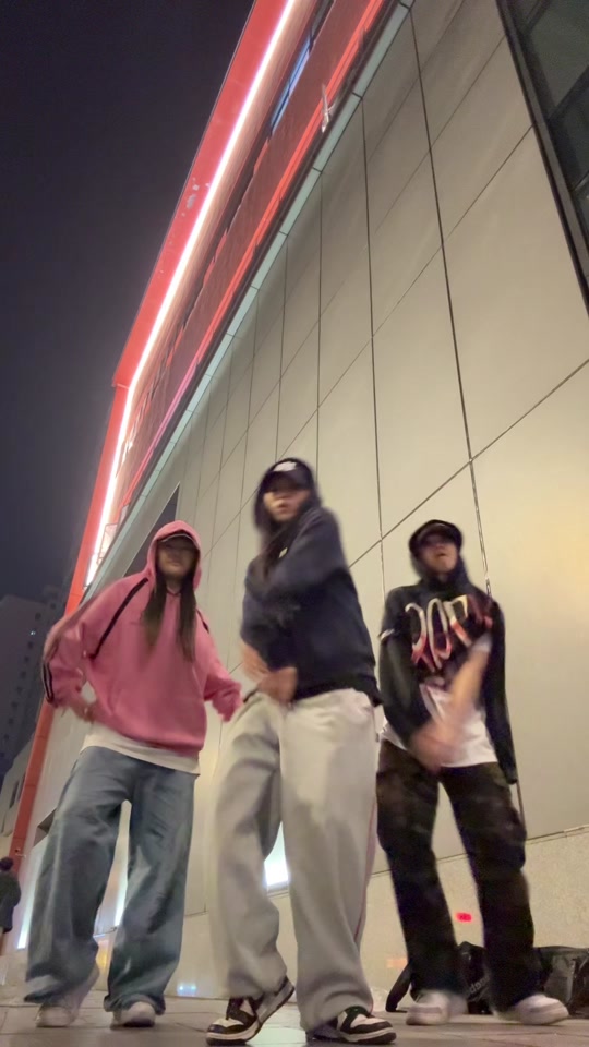 抖音的搓澡舞=抖音上搓澡的视频