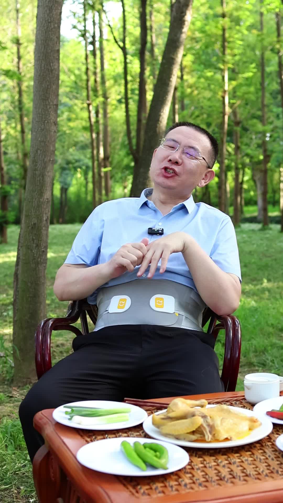 一打开锅盖,就能闻到那种扑面而来的香味,肉质紧实,不腥不柴#走地鸡