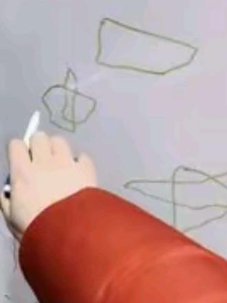 做试卷题目说要画5个五角星。儿子画5个三角形,问为什么呀?他说不会画五角星,所以回来教教他。#宝宝画画 学得非常棒。