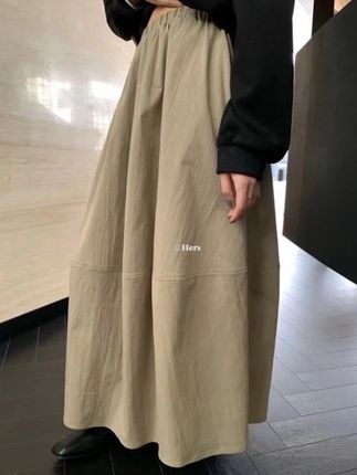 秋上新Hers简约休闲通勤百搭松紧腰半身裙气质显瘦气球花苞中长裙#半身裙搭配 #半身裙子 #花苞裙 #气质显瘦穿搭 #韩版穿搭