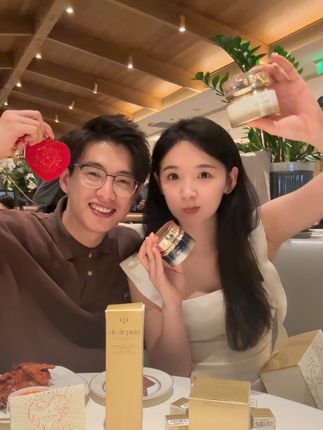 谢谢你的爱 我才敢大张旗鼓的炫耀♥️#CPB肌肤之钥 #CPB钻光日夜霜 #CPB七夕限定礼盒#年轻是早晚的事