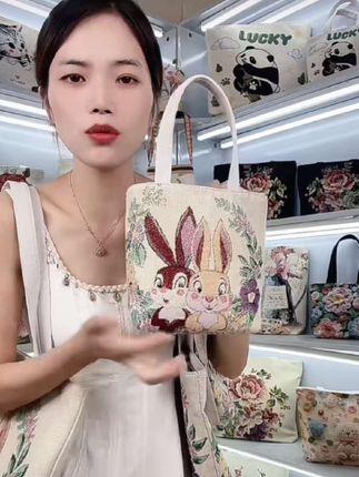 卡通兔双面针织刺绣简约休闲时尚百搭加金丝线帆布手提单肩包#好物分享##好东西一起分享 #布包